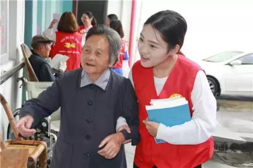 為什么每年有上萬人搶著入戶廣州？