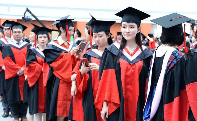 廣州搶人絕地反擊：落戶政策大調(diào)整，看看你能否直接取得廣州戶口